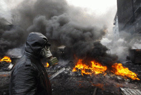 Ukraine says breaks up armed insurgent group in Kiev, two killed